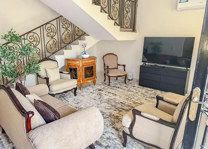 Prestigious Villa In Um Salal Izghawa